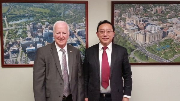 曹雪濤院長訪問美國華盛頓大學(xué)醫(yī)學(xué)院2