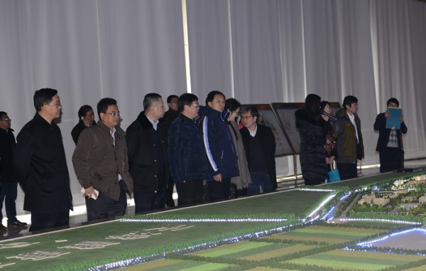 院校曹雪濤院長及部分院所領(lǐng)導(dǎo)赴天津健康產(chǎn)業(yè)園參觀考察1