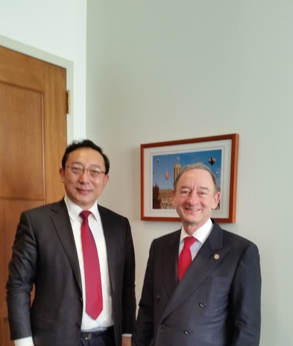 曹雪濤院長訪問美國華盛頓大學(xué)醫(yī)學(xué)院1